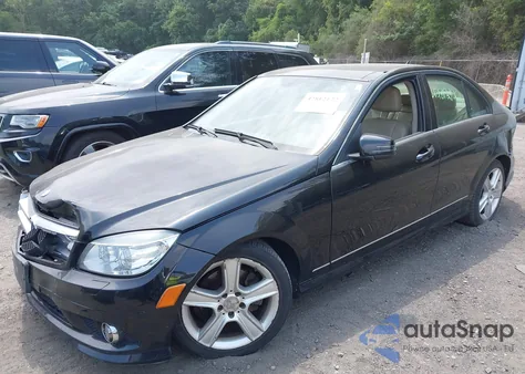 2010 Mercedes-Benz C 300 Luxury 4Matic/Sport 4Matic из США, поврежденный, VIN WDDGF8BB7AF401592